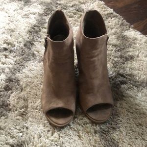 Carlos Cream ankle booties